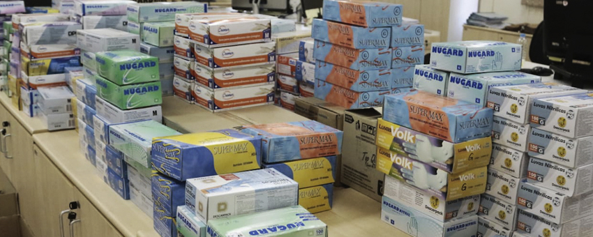 Pós-Graduação da FCM arrecada mais de 100 mil pares de luvas e outros materiais para o HC da Unicamp